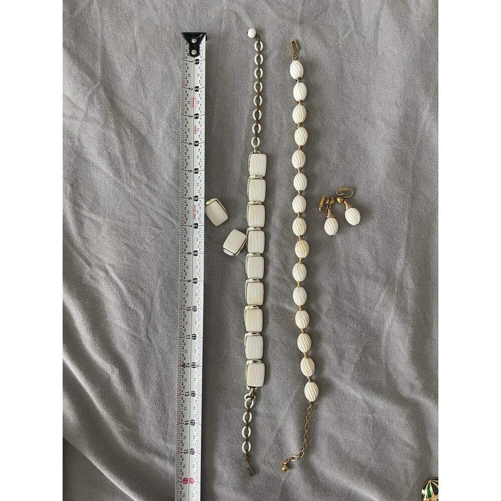 Set/2 Vintage White Textured Necklace and Earring Sets Lisner and Trifari Marked